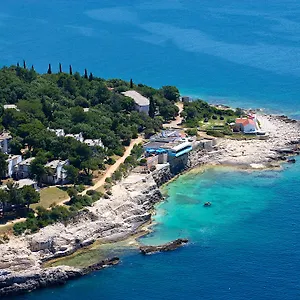 4* Курортный комплекс Arena Verudela