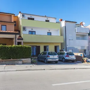 Apartman Milos, Pula