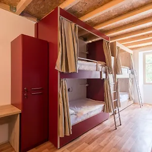 Albergue Antique, PUY